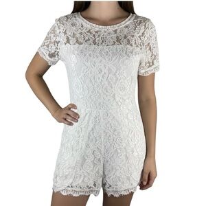 Francesca’s White Lace Romper Shorts Mini Dress Open Back Graduation M Summer